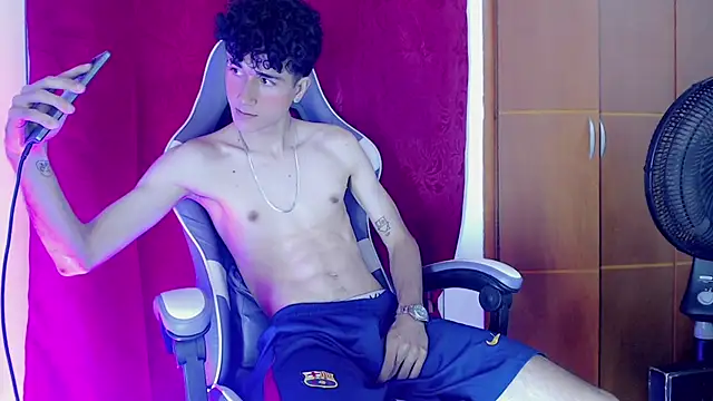 Johnny_cagee_ Webcamshow