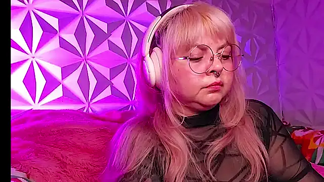 Živý XXX chat Satyn_doll