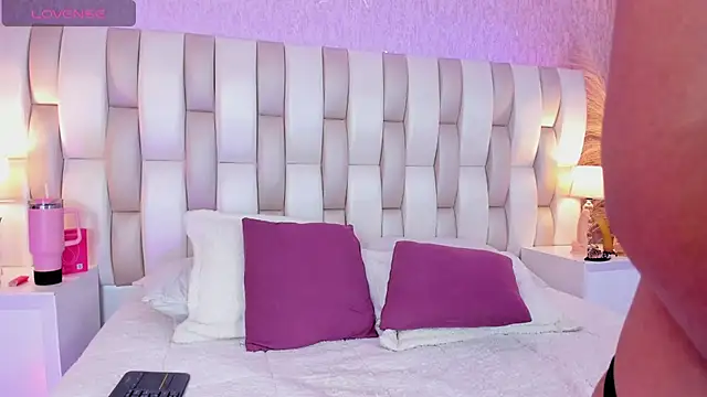 แชท XXX สดของ Viollet_xoxo