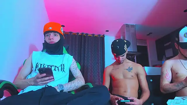 TheBatMansion's Live XXX Chat