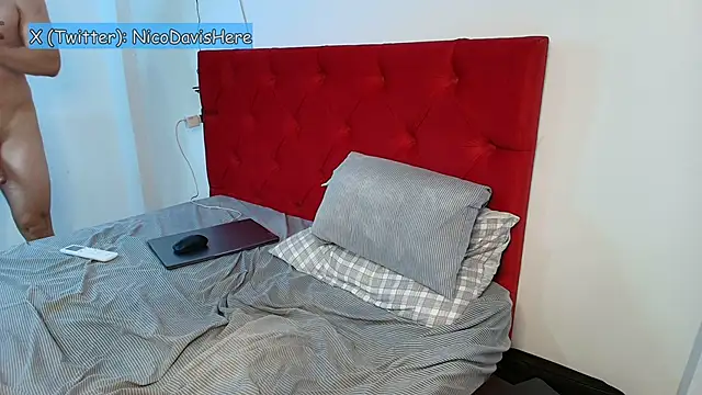 NicoDavisOfficial Webcam show