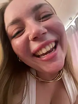 AnetGrey: онлайн-секс-чат