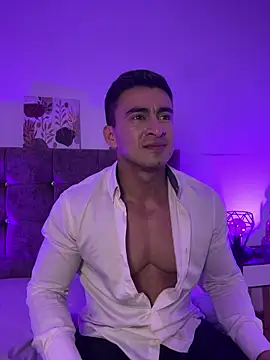 Chat +18 de Chris_Clarck ao vivo