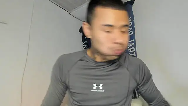 _Logan_Colton_のウェブカメラショー