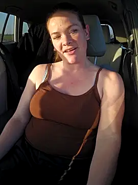 GollyMissMolly Show in webcam