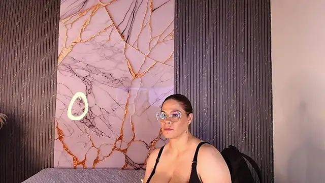 big_tits_in_your_face 웹캠 쇼