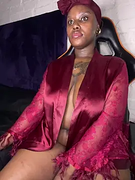 QUEEN_NOBUHLE_FEMDOM_777: διαδικτυακό σόου στην κάμερα