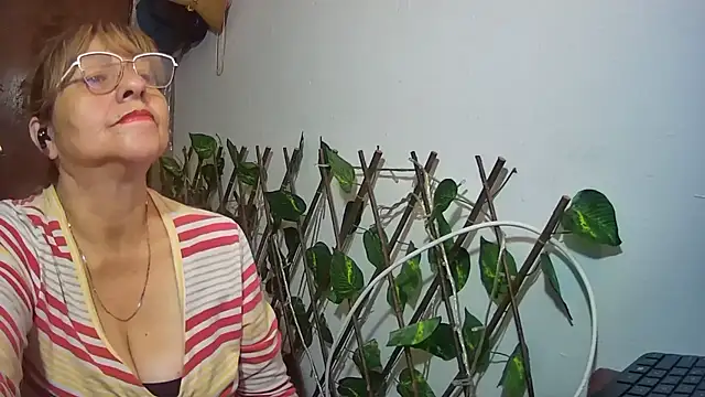 nicoltatiana_ 即時 XXX 聊天