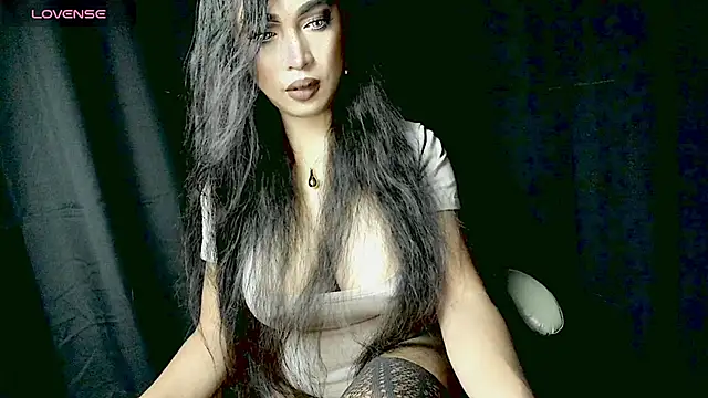 XXsexylongcockXX Adlı Modelin Canlı XXX Sohbeti