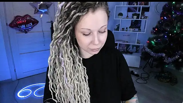 Chatroom XXX en direct de HoneySallyMoore