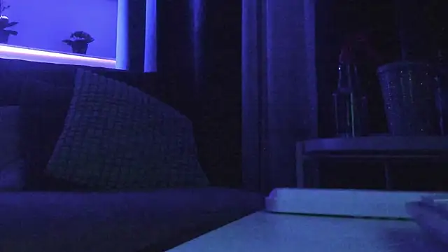 دردشة DemmiLove الجنسية المباشرة