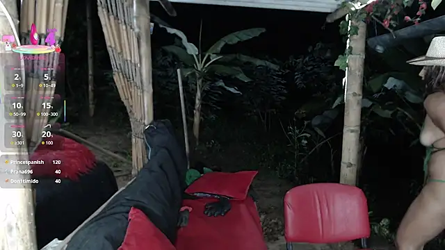 Show de esmeralda_li na webcam