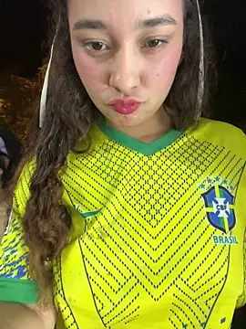 lana_rousse01 Adlı Modelin Canlı XXX Sohbeti