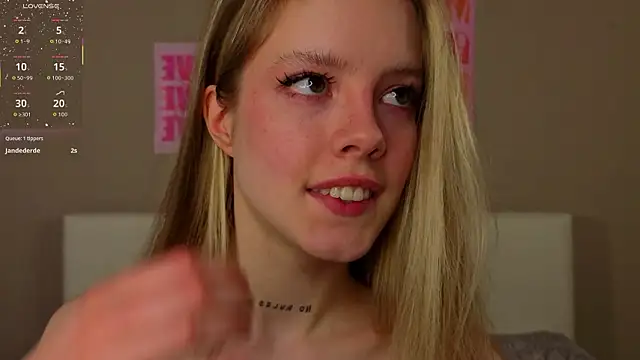 TiffinyMergist Chat XXX in diretta