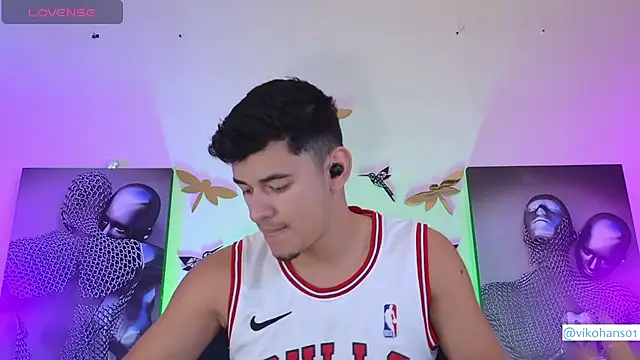 Chat XXX en directo de VikoHands