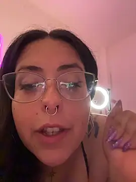 Chat +18 de Mizztikaa ao vivo