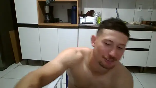 Juninho5755のライブXXXチャット