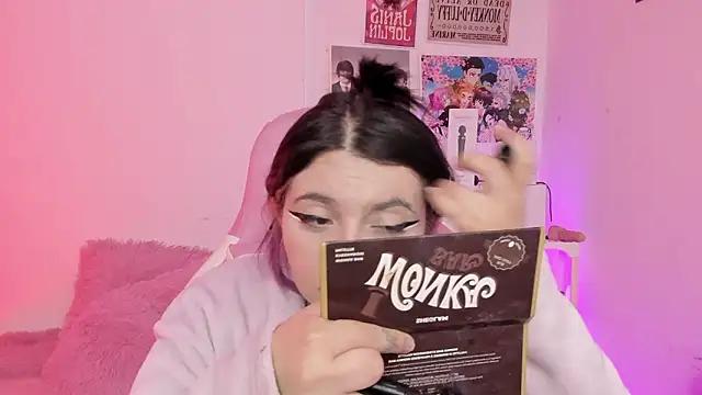 XXX chat uživo modela Sachi_Meow