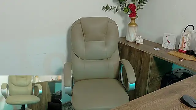 XXX chat uživo modela KaelSwitch