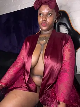 QUEEN_NOBUHLE_FEMDOM_777 现场XXX聊天