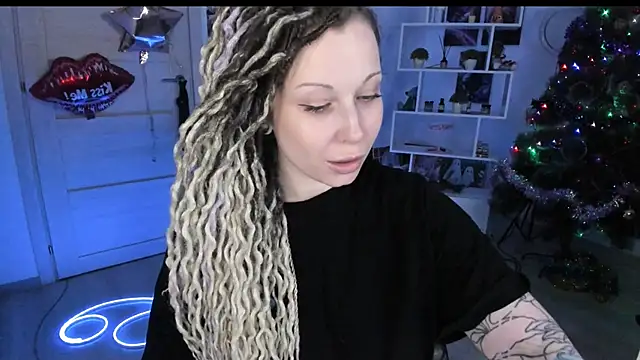 HoneySallyMoore 即時 XXX 聊天