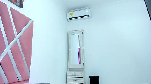 Helenn_monroy1 现场XXX聊天