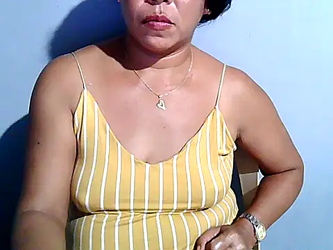 Živý XXX chat yummytitsxxx168