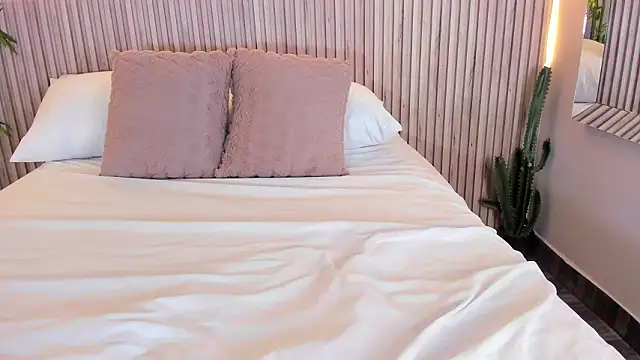 GeorginaReyes Adlı Modelin Canlı XXX Sohbeti