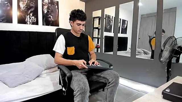 Alejo_Grey 라이브 XXX 채팅