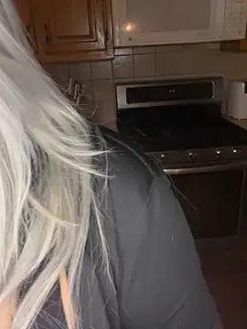 LittleMissEeve: απευθείας συνομιλία ΧΧΧ