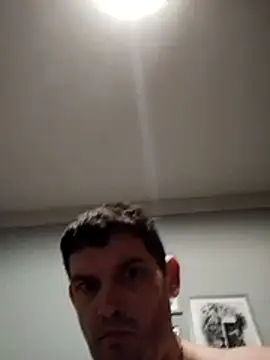 Hixxy_1025 在線直播表演