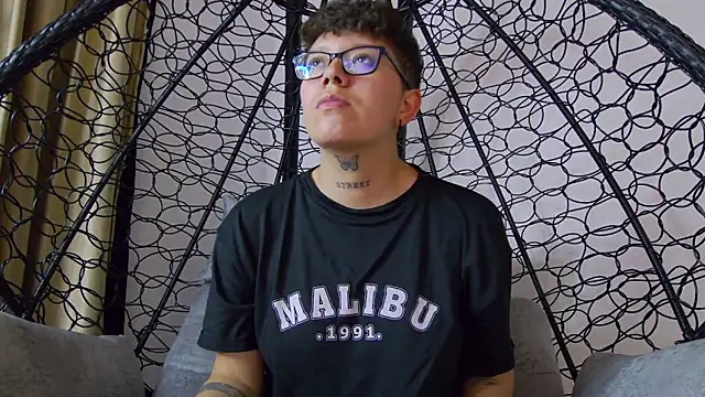 Chat XXX ao vivo de alex_noa