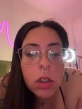 Chatroom XXX en direct de Mizztikaa