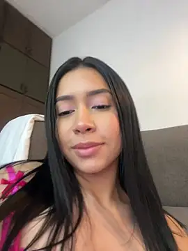 Chatroom XXX en direct de Soe_Love