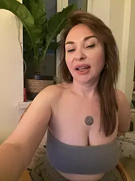 Syverelle: онлайн-секс-чат