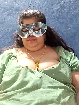 tamilthanushri Adlı Modelin Canlı XXX Sohbeti