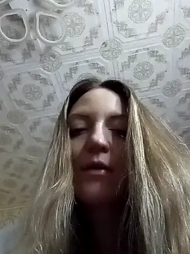 KattyLuuu Adlı Modelin Web Kamerası Şovu