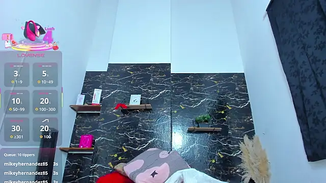 lola_bunny68のライブXXXチャット