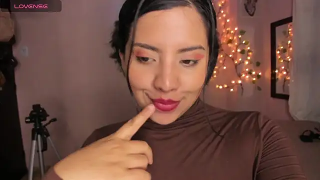 byanabrown: онлайн-секс-чат