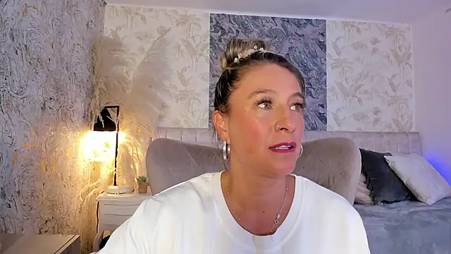 Liannaa_'s Live XXX Chat