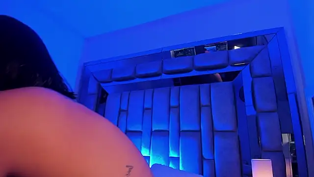 MaddyGray_ Adlı Modelin Canlı XXX Sohbeti