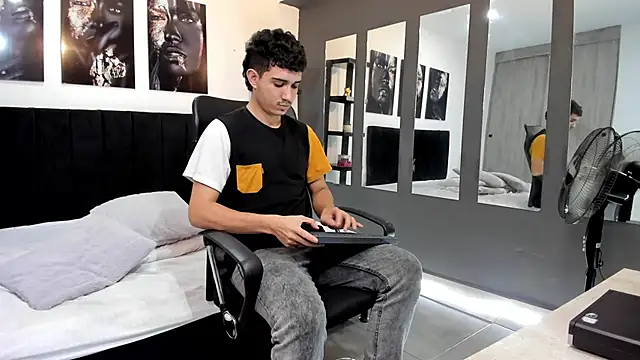 Živý XXX chat Alejo_Grey