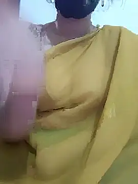 Saanvi-Sen Adlı Modelin Canlı XXX Sohbeti