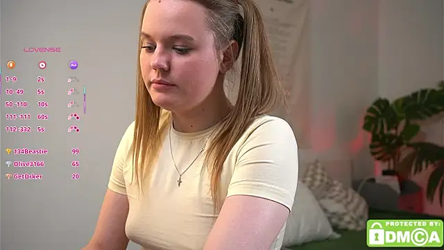 Agatha_Gris webcam show