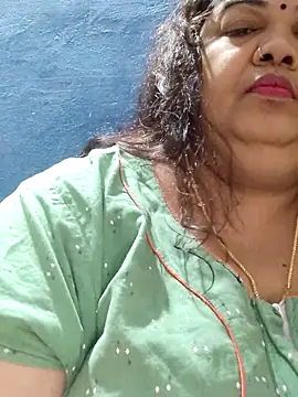 tamilthanushri Adlı Modelin Canlı XXX Sohbeti