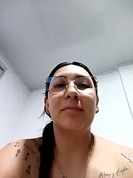 You-kitty2025 – Live XXX-chat