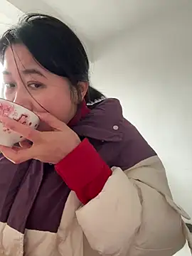 daaqnn élő XXX-chatje