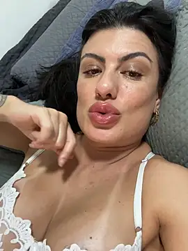 ise_mahh élő XXX-chatje