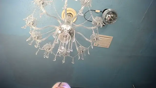 Živý XXX chat ADRIANNA_FOX