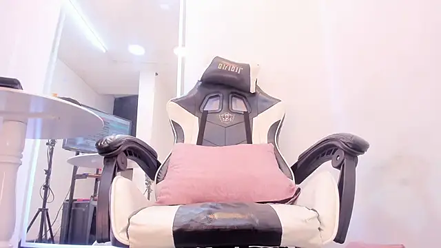 Онлайн чат XXX sweet_boygay